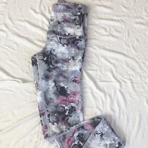 Floral print Lululemon wonder Under high rise